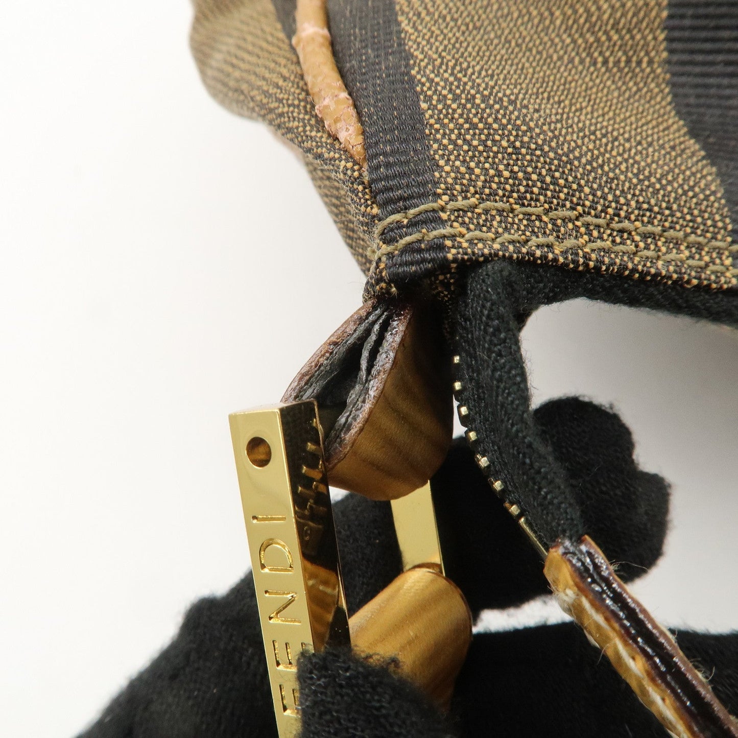 FENDI Pequin Canvas Leather Shoulder Bag Brown Black  d