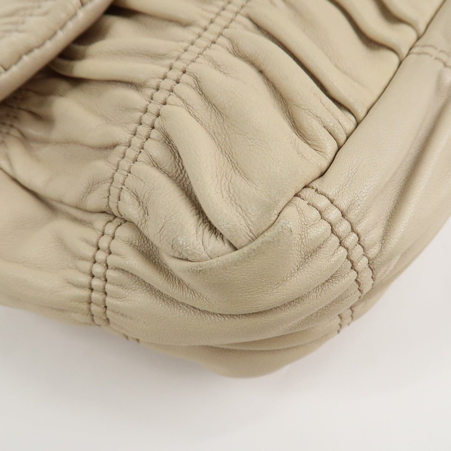 PRADA Leather Gathered Chain Shoulder Bag Ivory B4695C  d