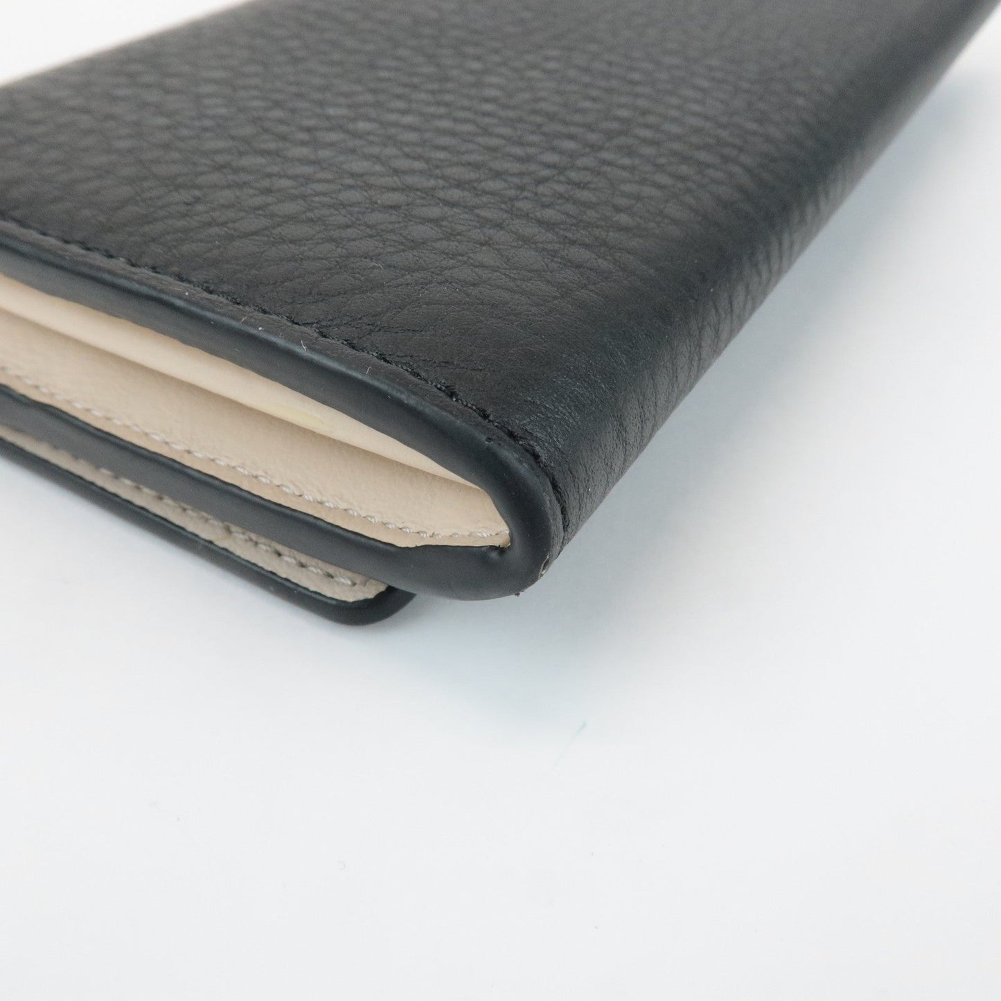 FENDI Leather Peekaboo Bi-fold Long Wallet Black 8M0427  d