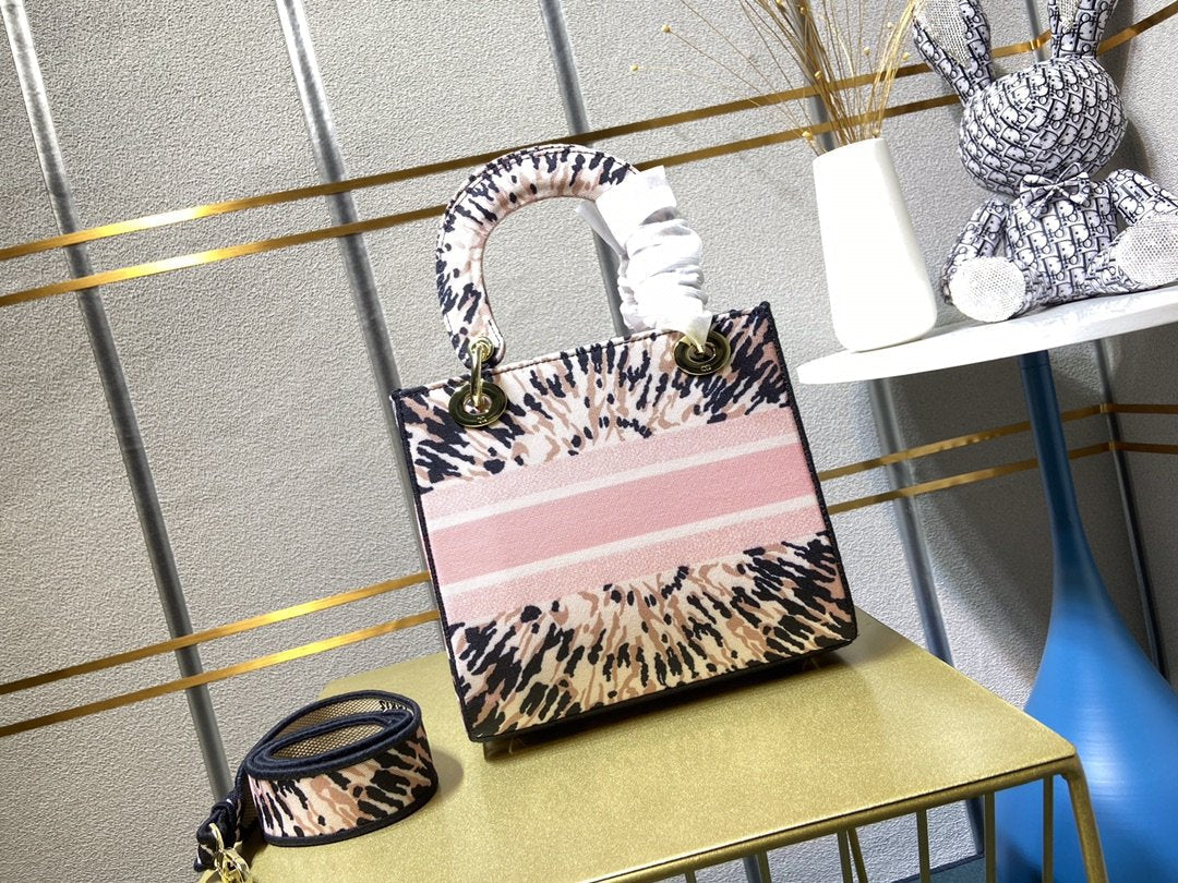 EN - New 1:1 rep  Bags DIR 237