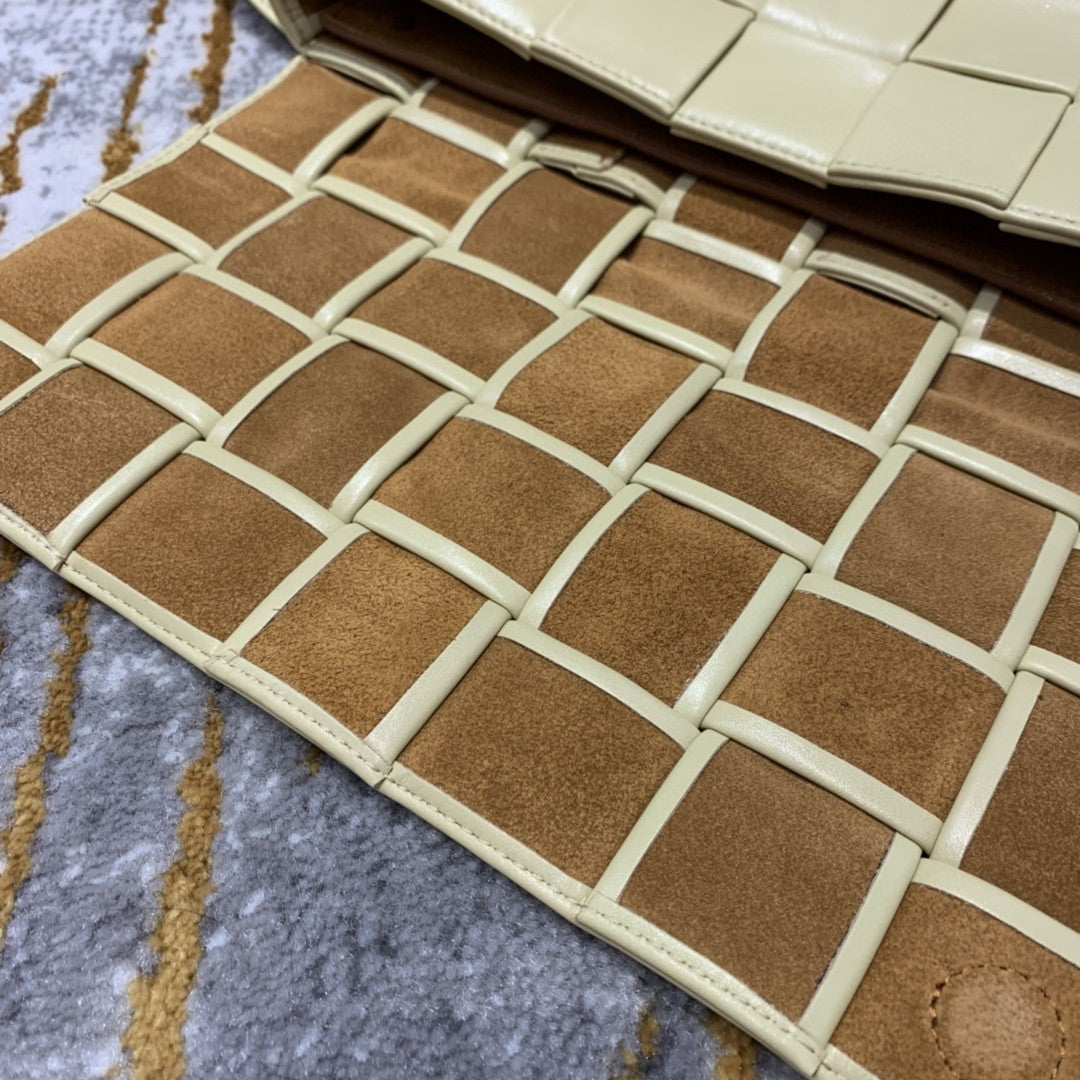 Top Quality Brick Cassette Bag For Women 11in/28cm In Beige