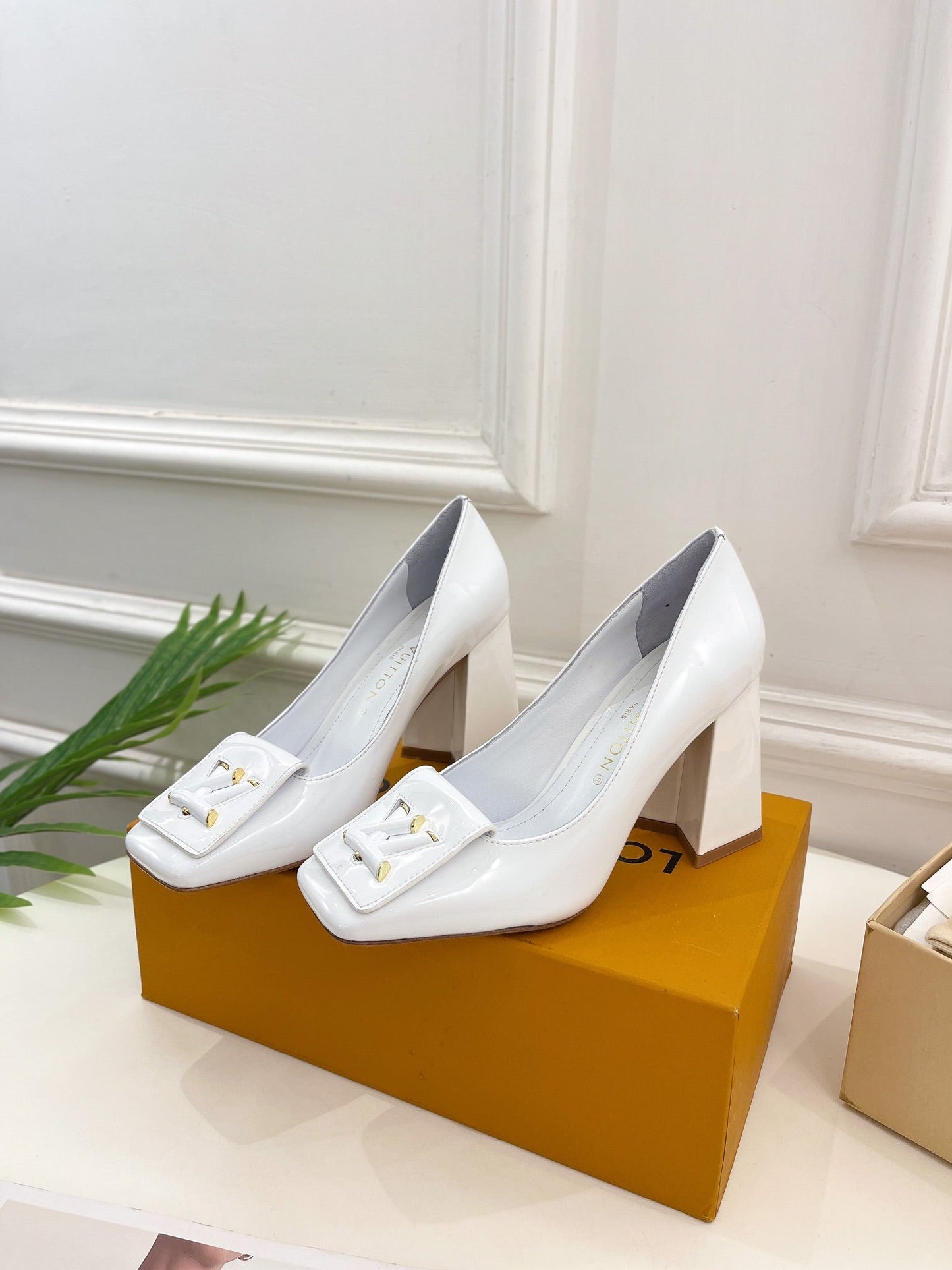 New 1:1 rep LUV High Heel Shoes 006