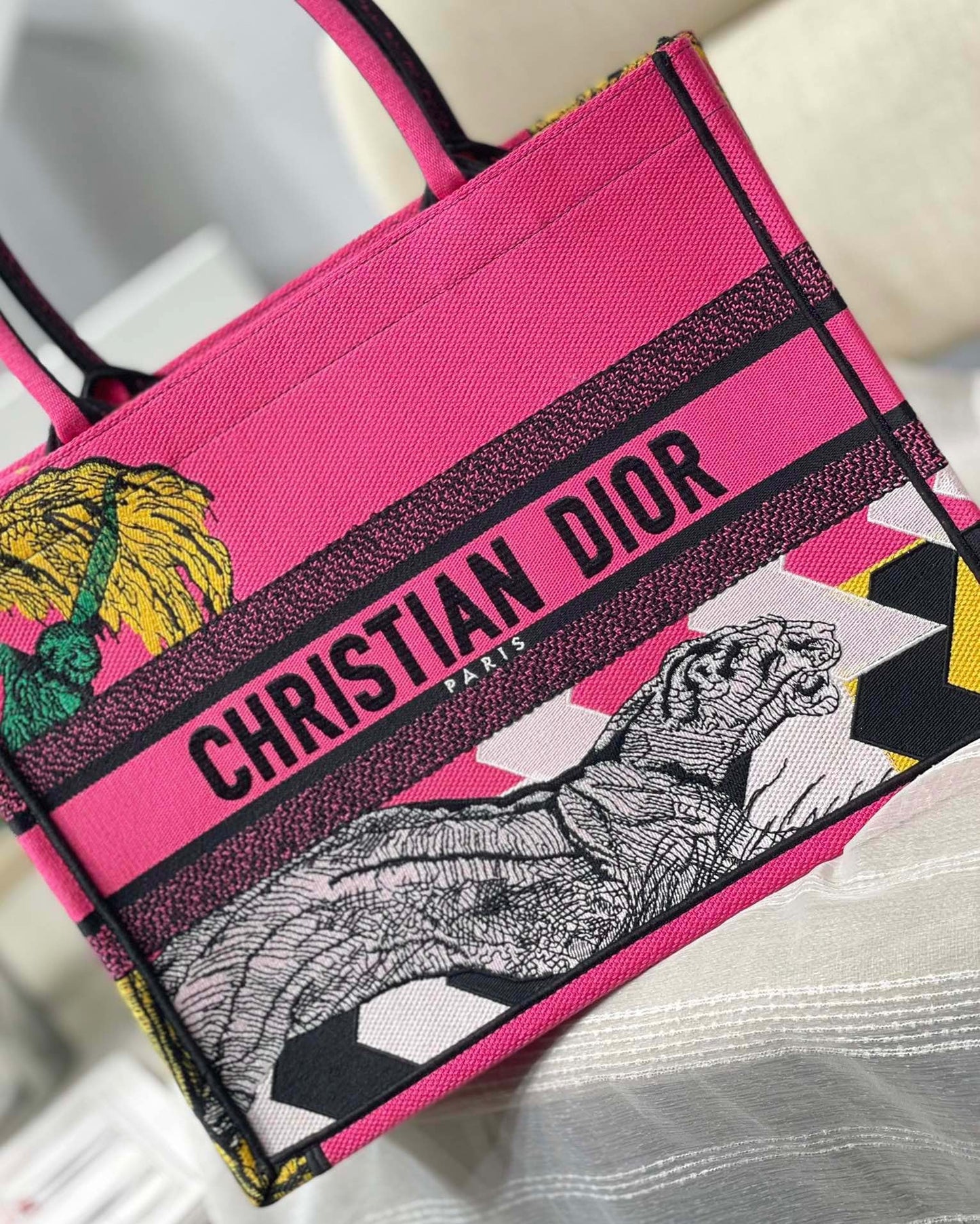 Top Quality MeTop Qualityum Book Tote Pink, For Women, Womens Handbags 14in/36cm CD