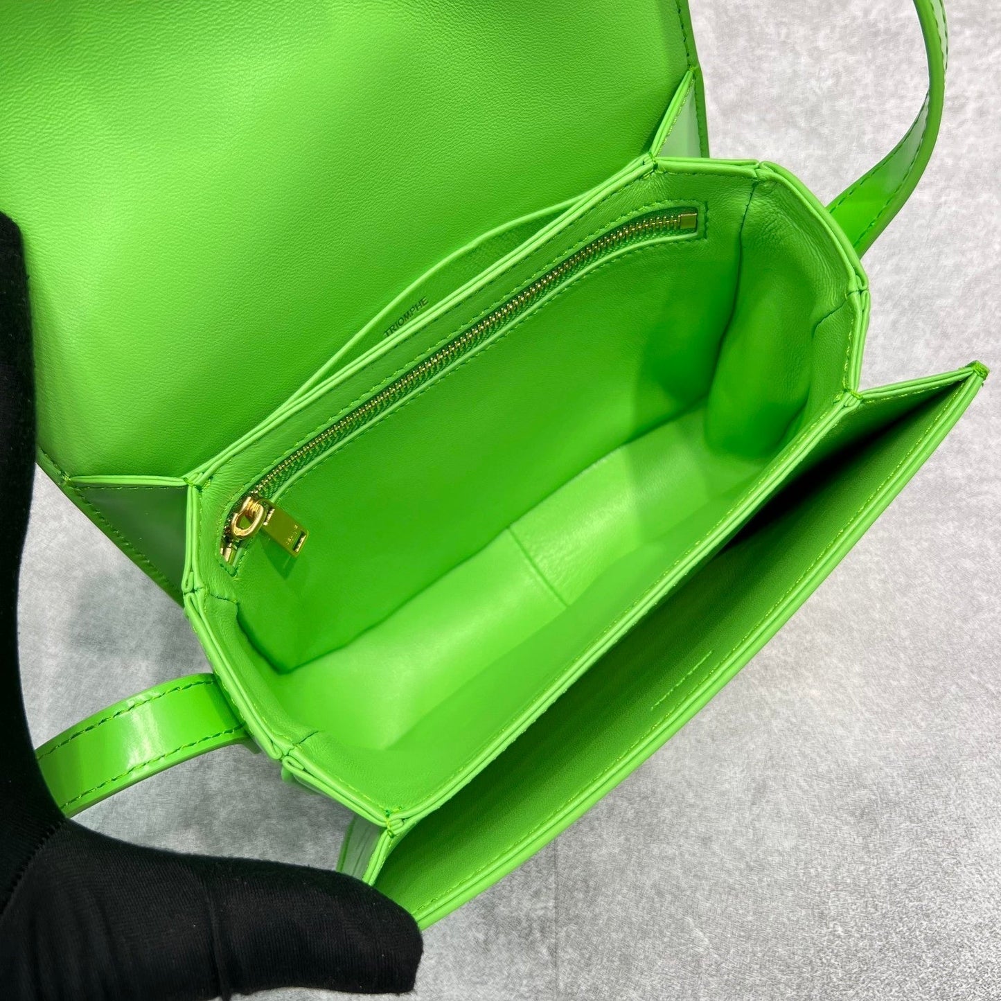 Top Quality Classique Cuir Triomphe Bag Green For Women 9in/22cm