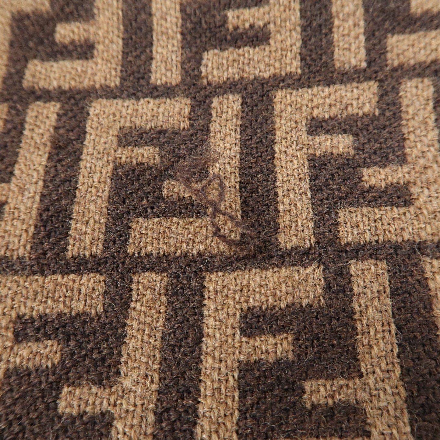 FENDI Zucchino Wool 100% Scarf Brown Black  d