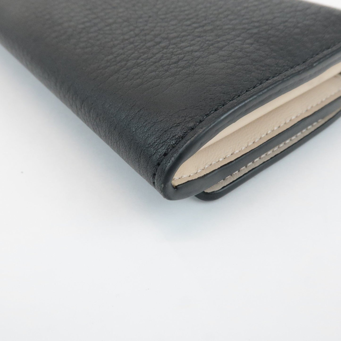 FENDI Leather Peekaboo Bi-fold Long Wallet Black 8M0427  d