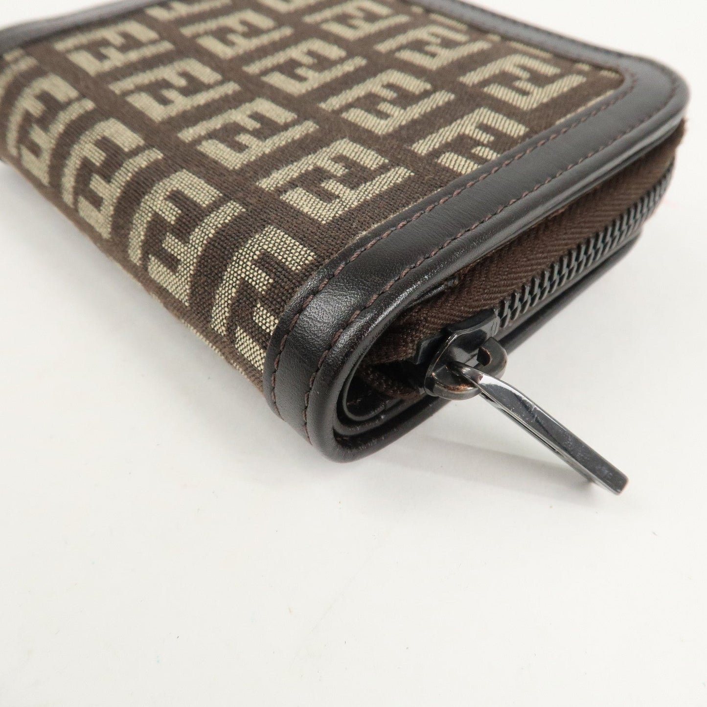 FENDI Zucchino Canvas Leather Zippy Around Bi-fold Wallet  d