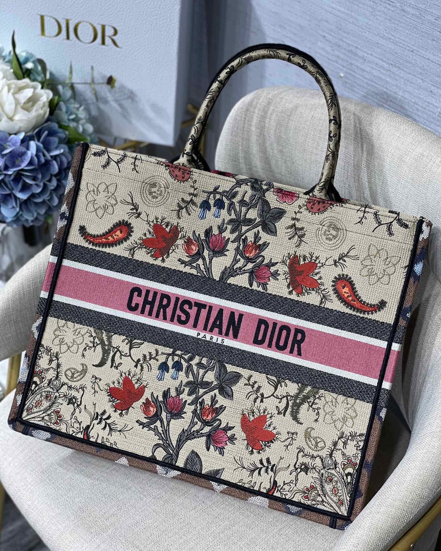 Top Quality Large Book Tote Flowers Embroidery For Women 16.5in/42cm CD M1286ZRIW