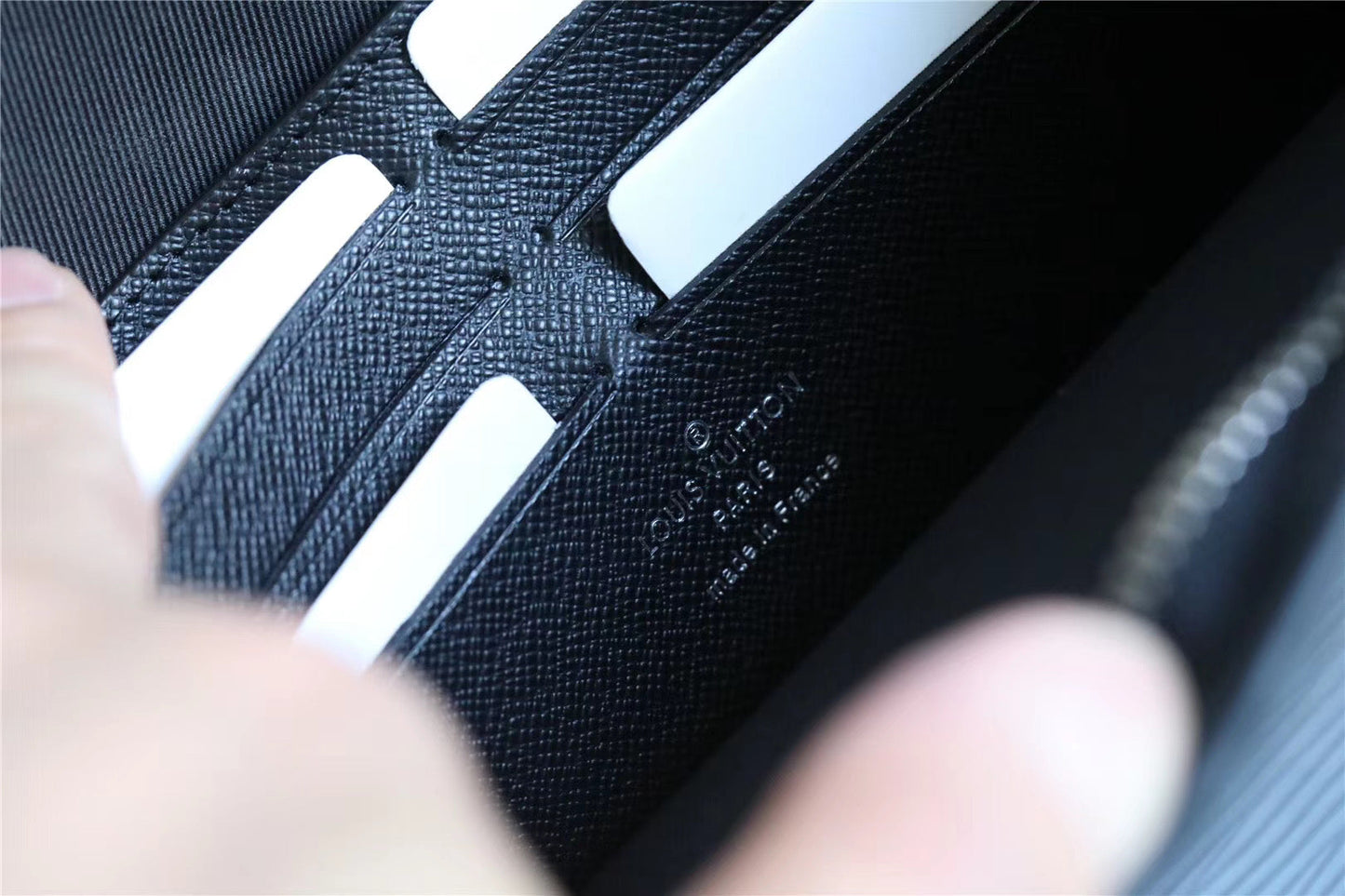 Top Quality Pochette Voyage MM Epi Damier Graphite Canvas Black For Men, Travel Accessories 27cm Top Quality M56827