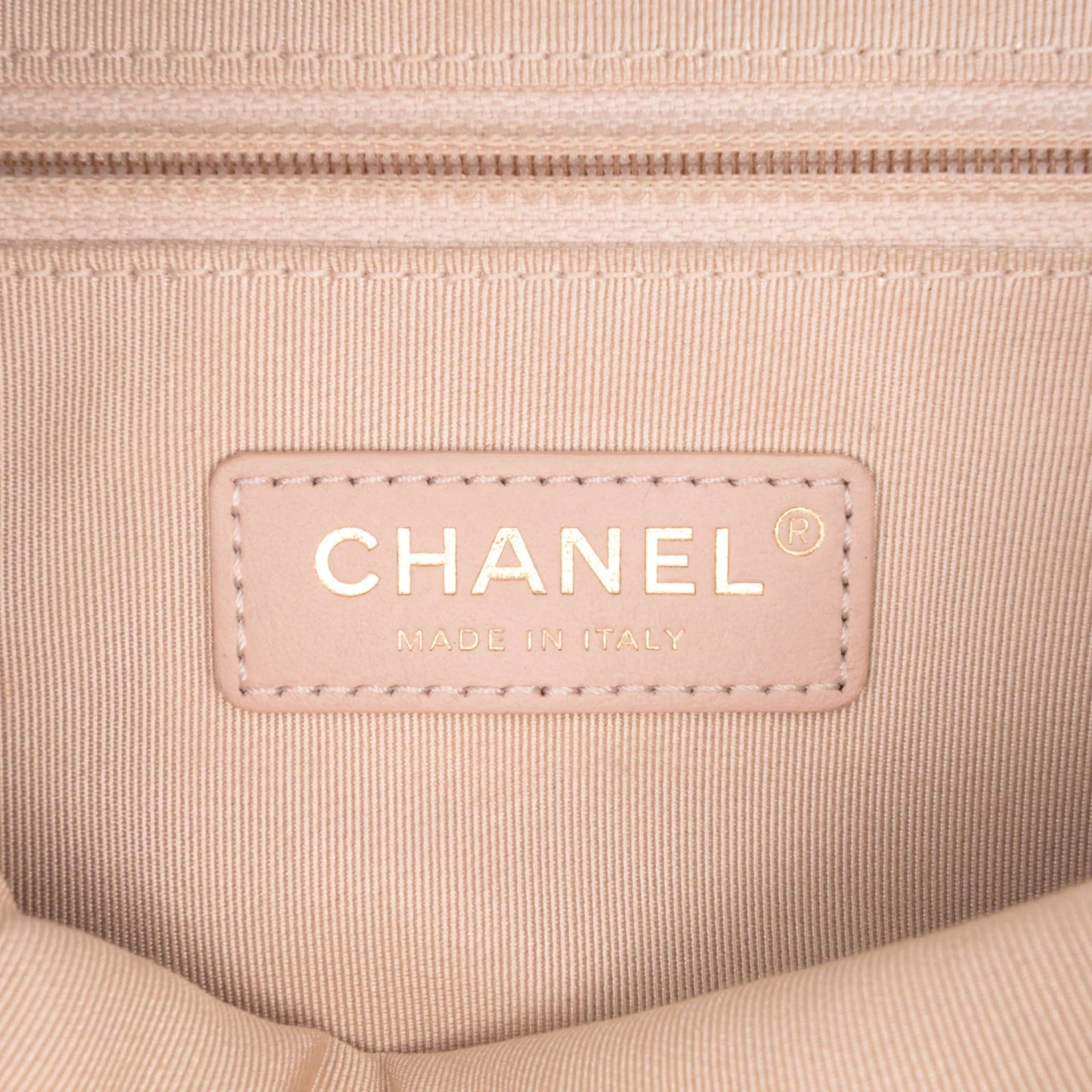 White Chanel CC Quilted Caviar Turnlock Full Flap Crossbody Bag