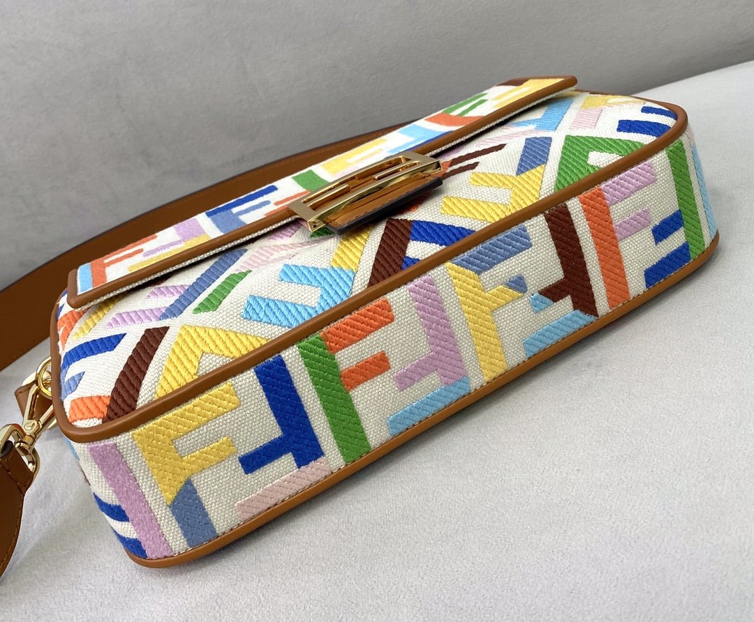 EN - New 1:1 rep  Bags FEI 190