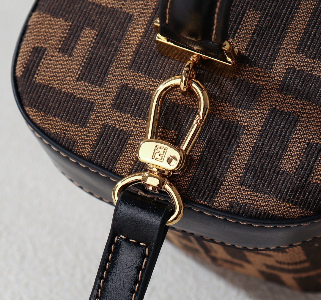 EN - New 1:1 rep  Bags FEI 073