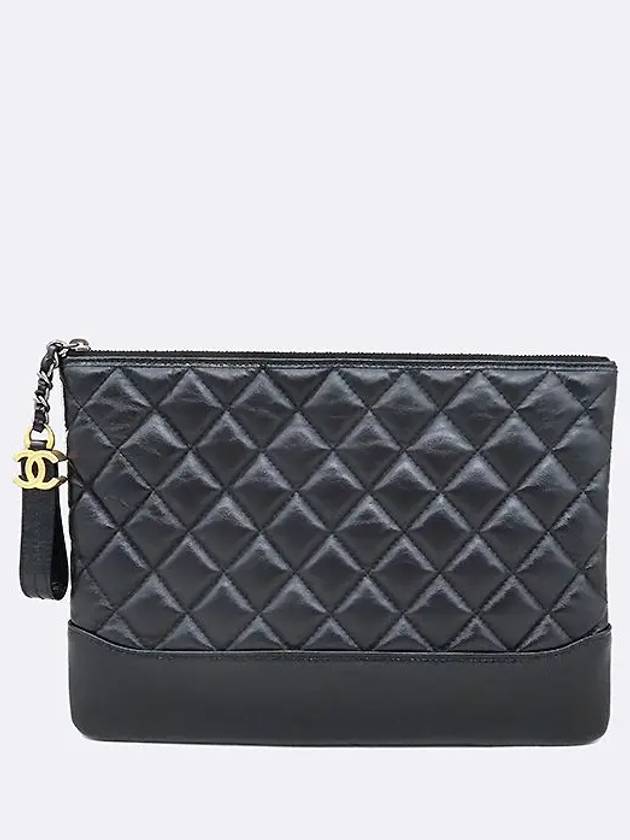 A84287 Black   Leather Quilted Gabriel New Medium Clutch Bag Chanel