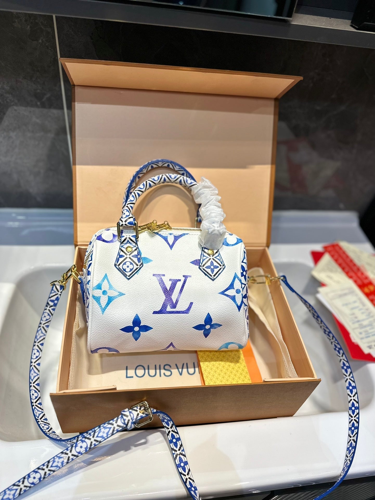 New 1:1 rep Lux Bags LUV 899
