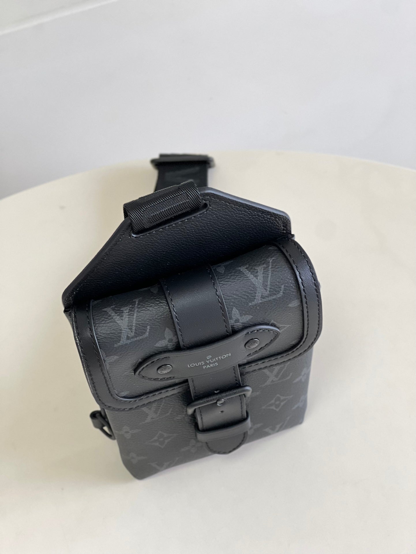 Top Quality Saumur Slingbag Monogram Eclipse Black For Men, Bags, Crossbody Bags 7.1in/18cm Top Quality M45912