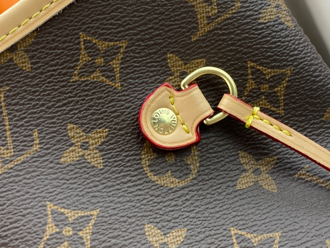 EN - New 1:1 rep  Bags LUV 674