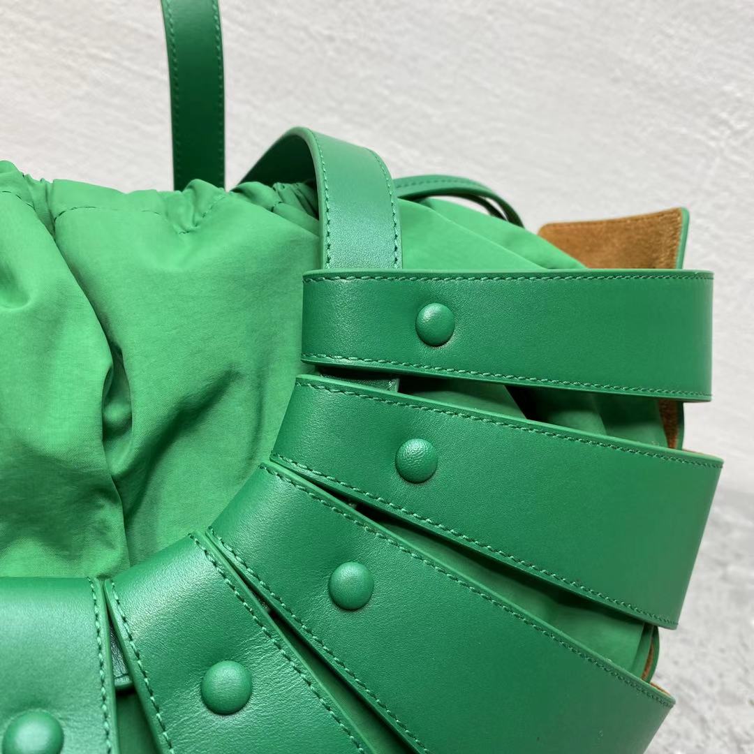 Top Quality MeTop Qualityum Shoulder Bag Green, For Women, Women’s Bags 8.6in/22cm