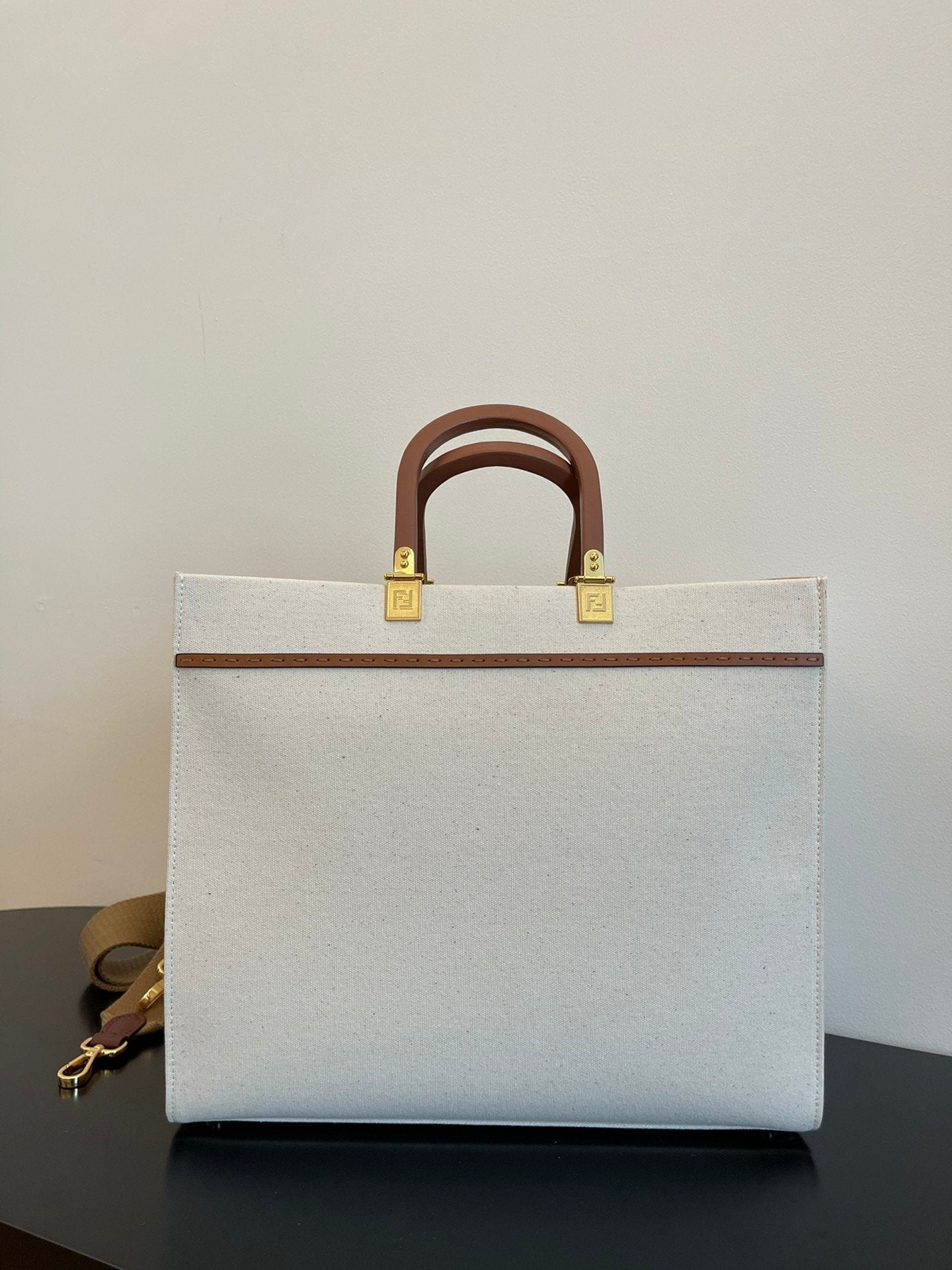 Top QualityTop Quality Sunshine Medium Tote Bag Light Grey Canvas For Women, Women’s Bags, Shoulder Bags 13.8in/35cm FF 8BH386