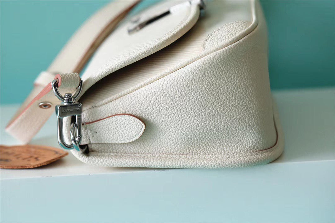 Top Quality Buci Epi Quartz White For Women,  Shoulder And Crossbody Bags 24.5cm/9.6in Top Quality M59457