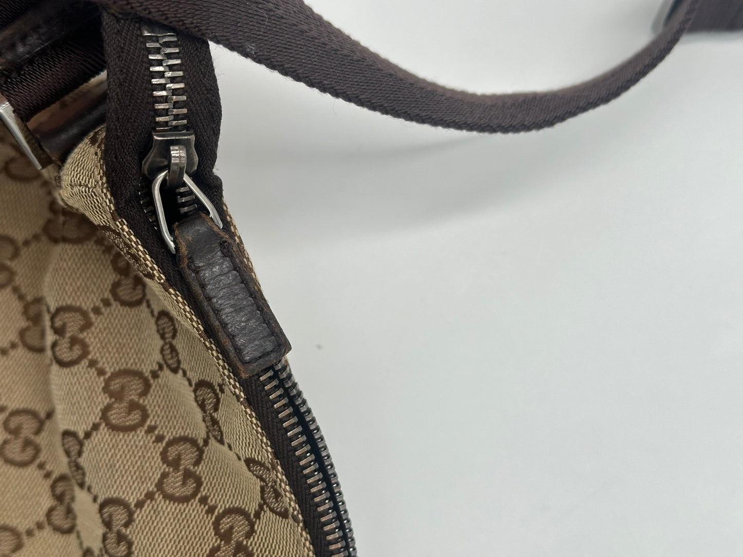Gucci Front Pocket Messenger Bag Gg Canvas Beige Canvas Shoulder Bag Bag ( )