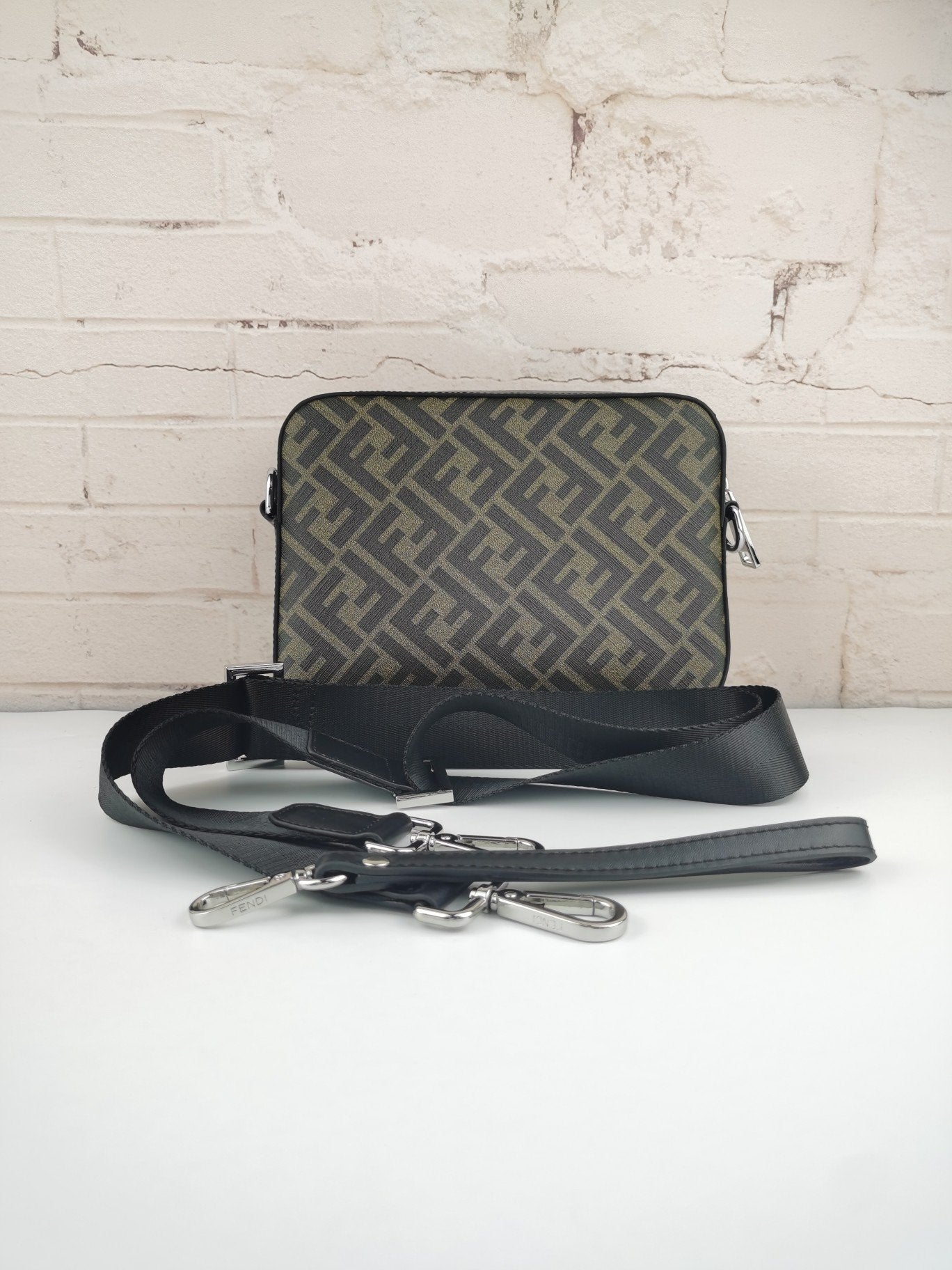EN - New 1:1 rep  Bags FEI 173