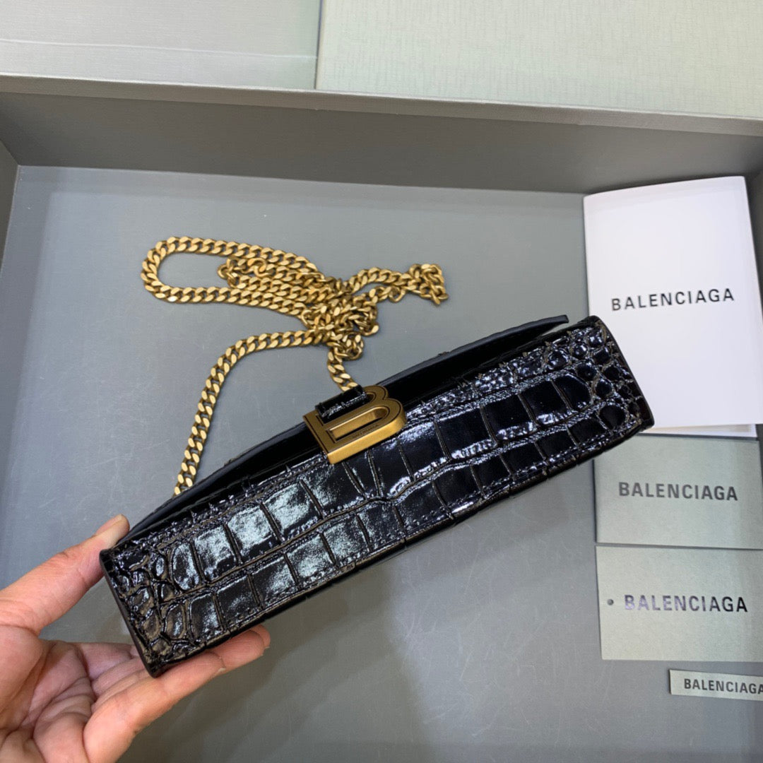 Top Quality Hourglass Wallet On Chain in Black, For Women,  Bags 7.6in/19cm  6560501LRGM1000