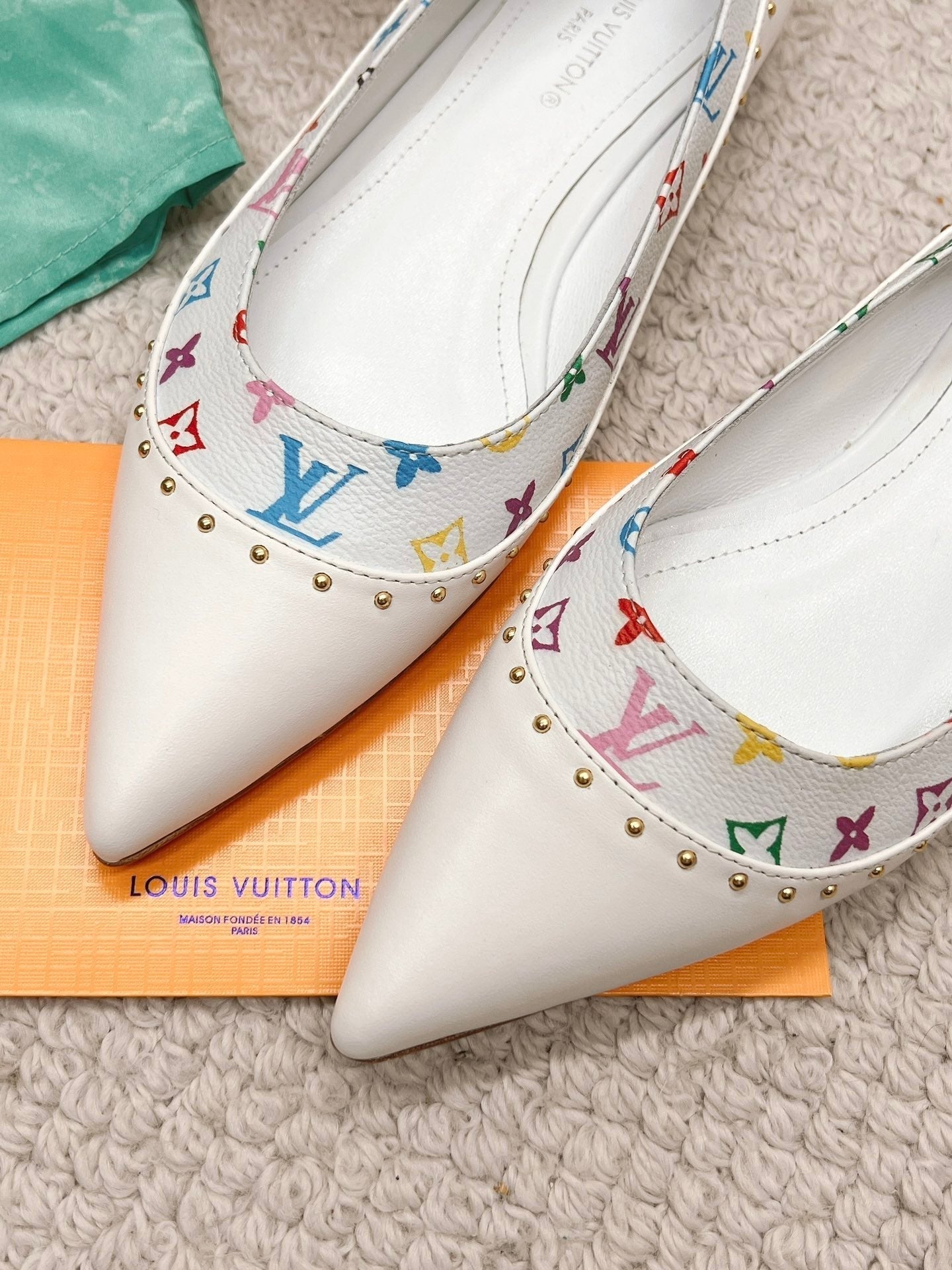 New 1:1 rep LUV High Heel Shoes 044