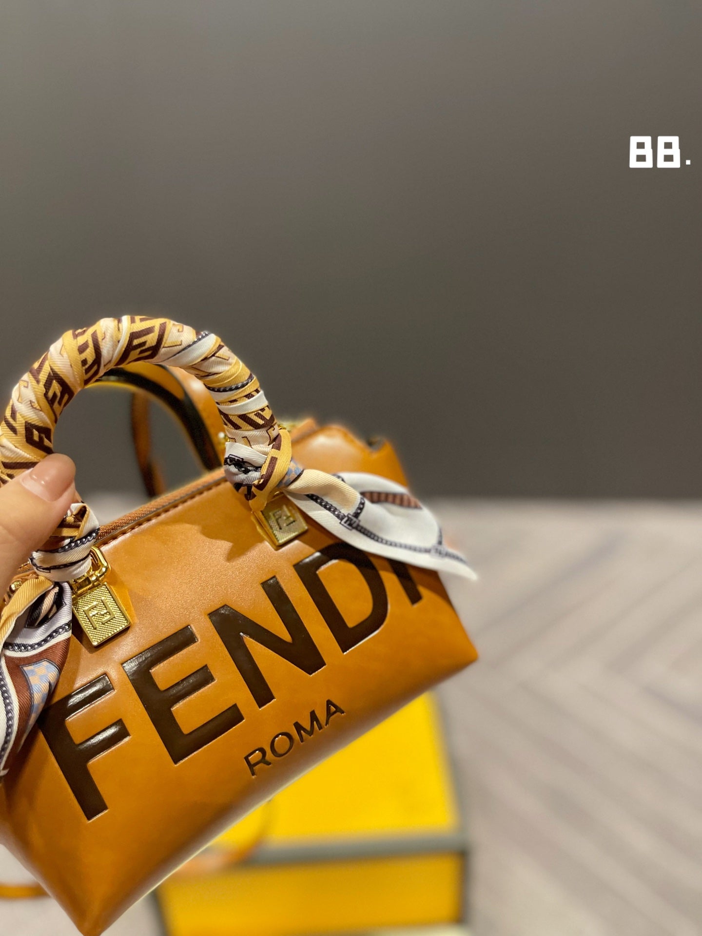 EN - New 1:1 rep Lux Bags FEI 270