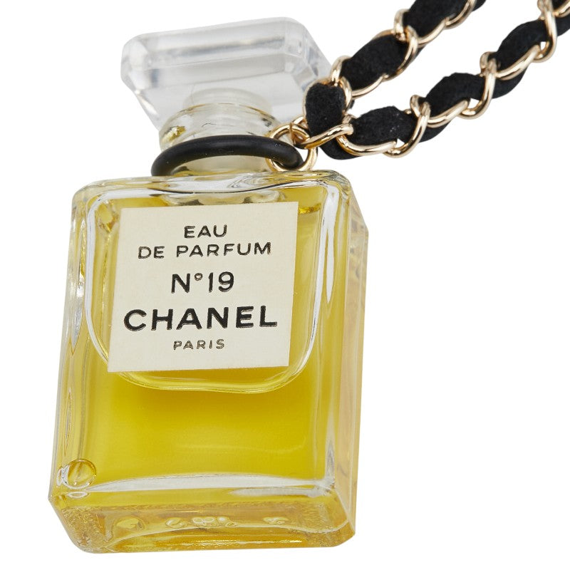 Chanel No19 Eau de Parfum Necklace