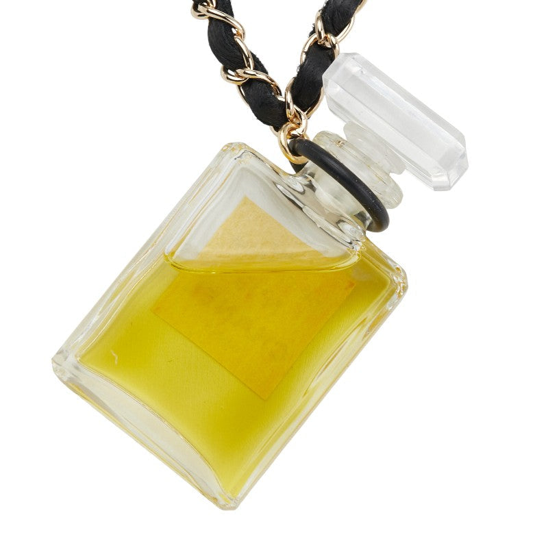 Chanel No19 Eau de Parfum Necklace