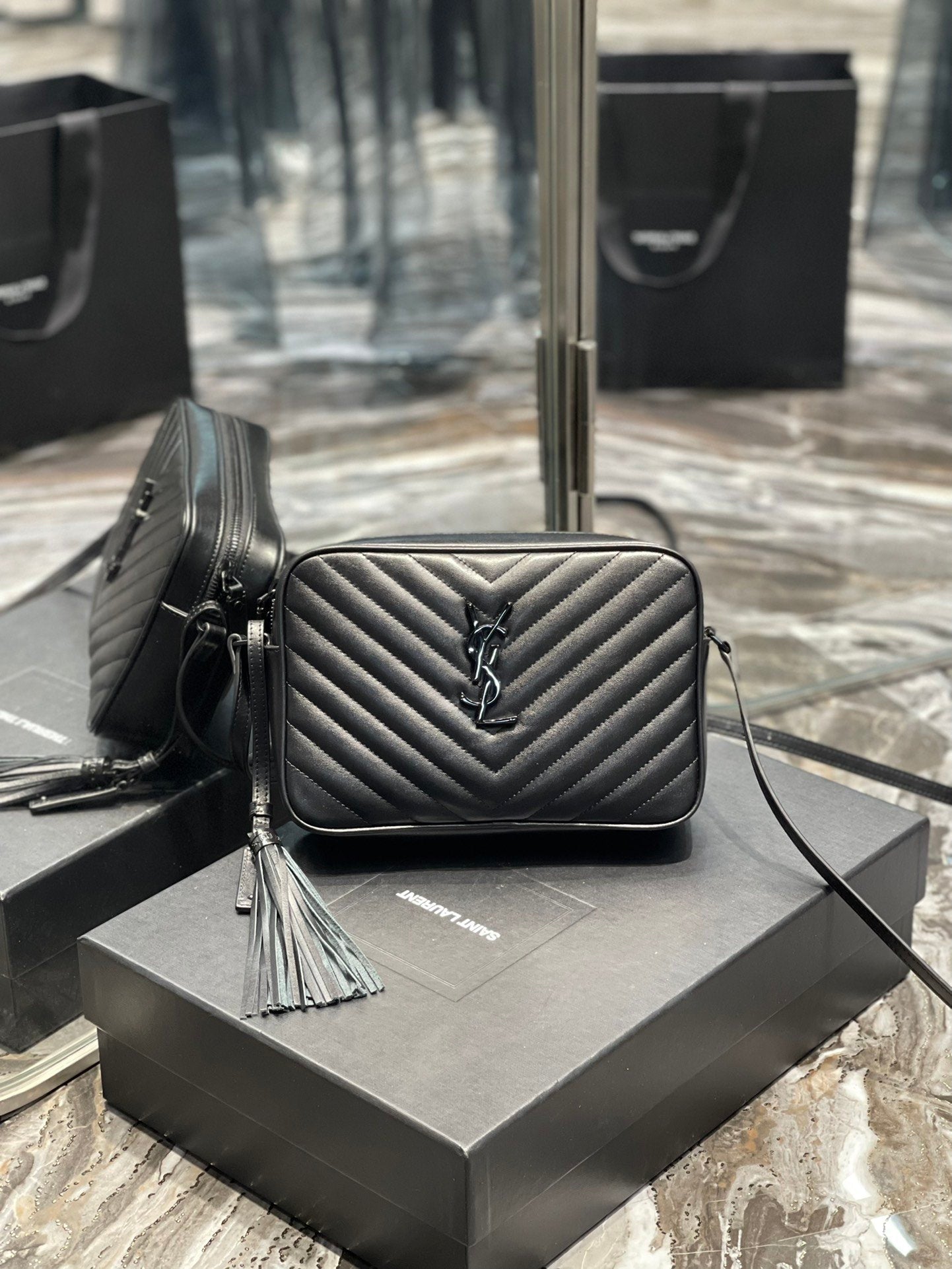 Top Quality Lou Camera Bag Black With Metal Hardware For Women 9in/23cm YSL 612544DV7081000