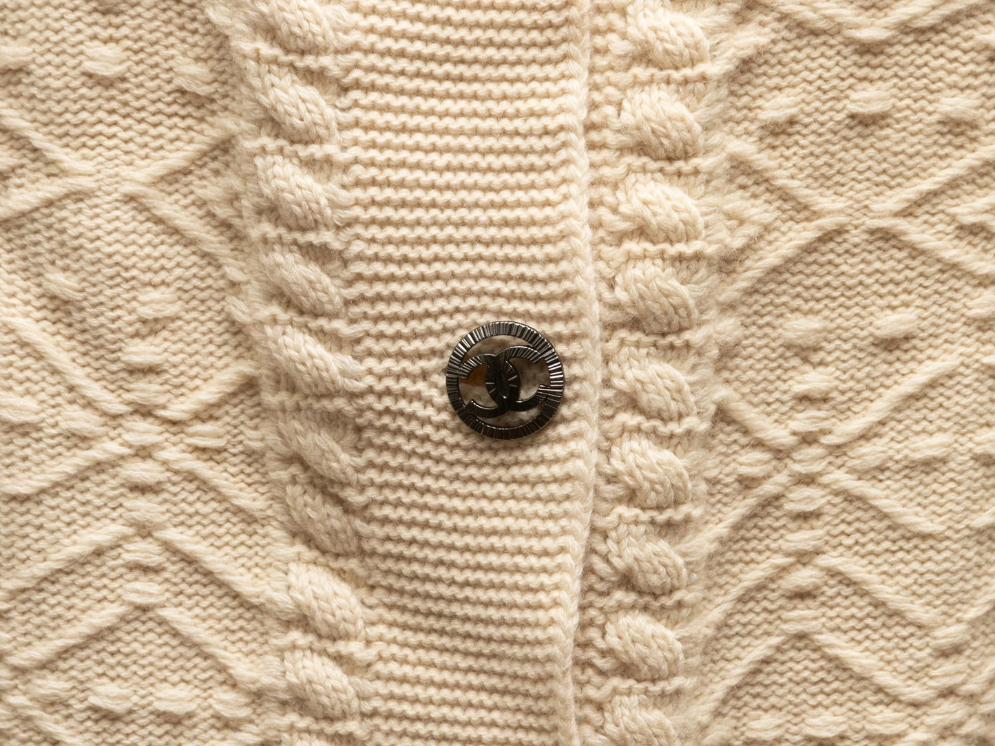 Cream & Navy Chanel Textured Cashmere Cardigan Size FR 46