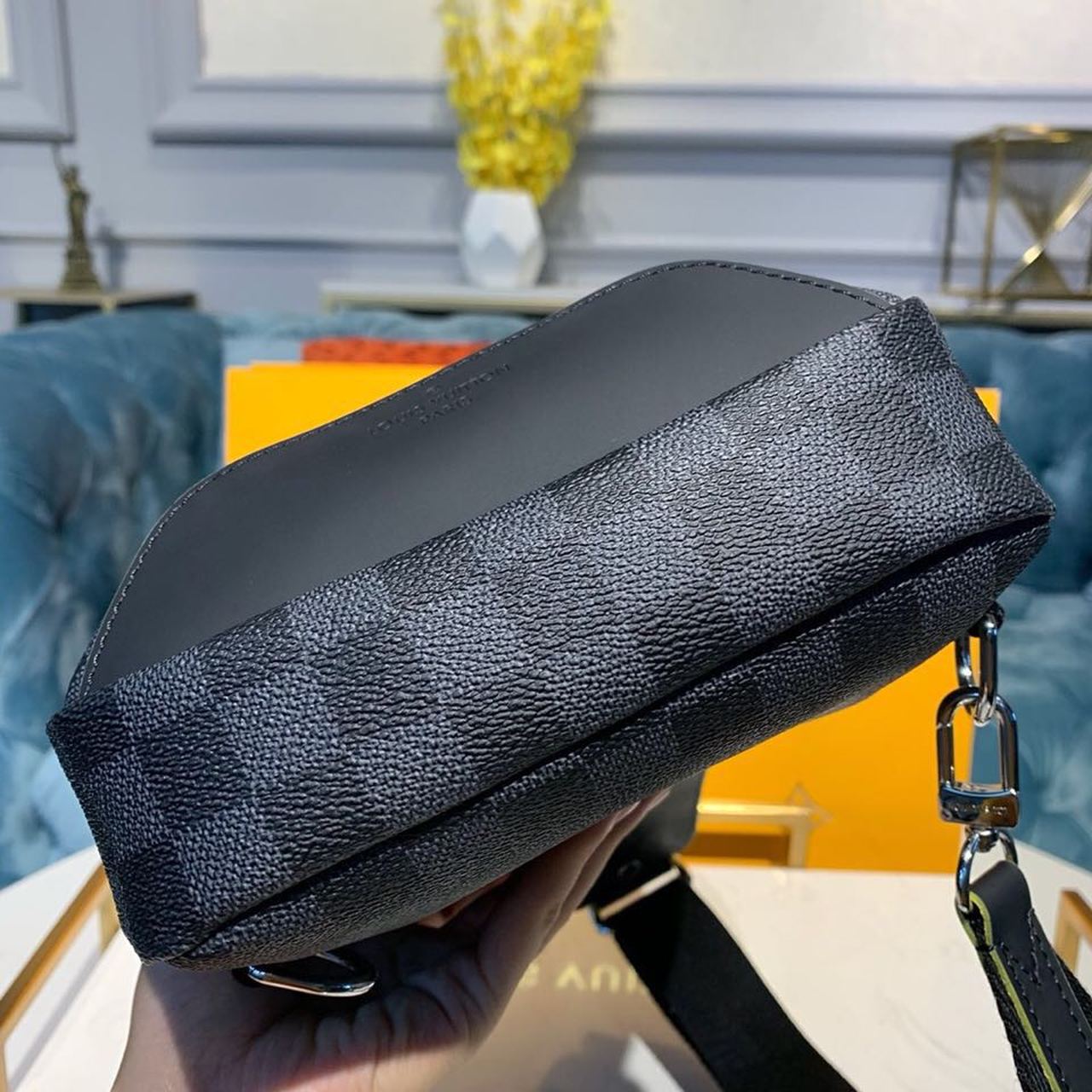 Top Quality Avenue Sling Bag Damier Graphite Canvas Yellow For Men, Bags, Crossbody Bags 12.2in/31cm Top Quality N42424