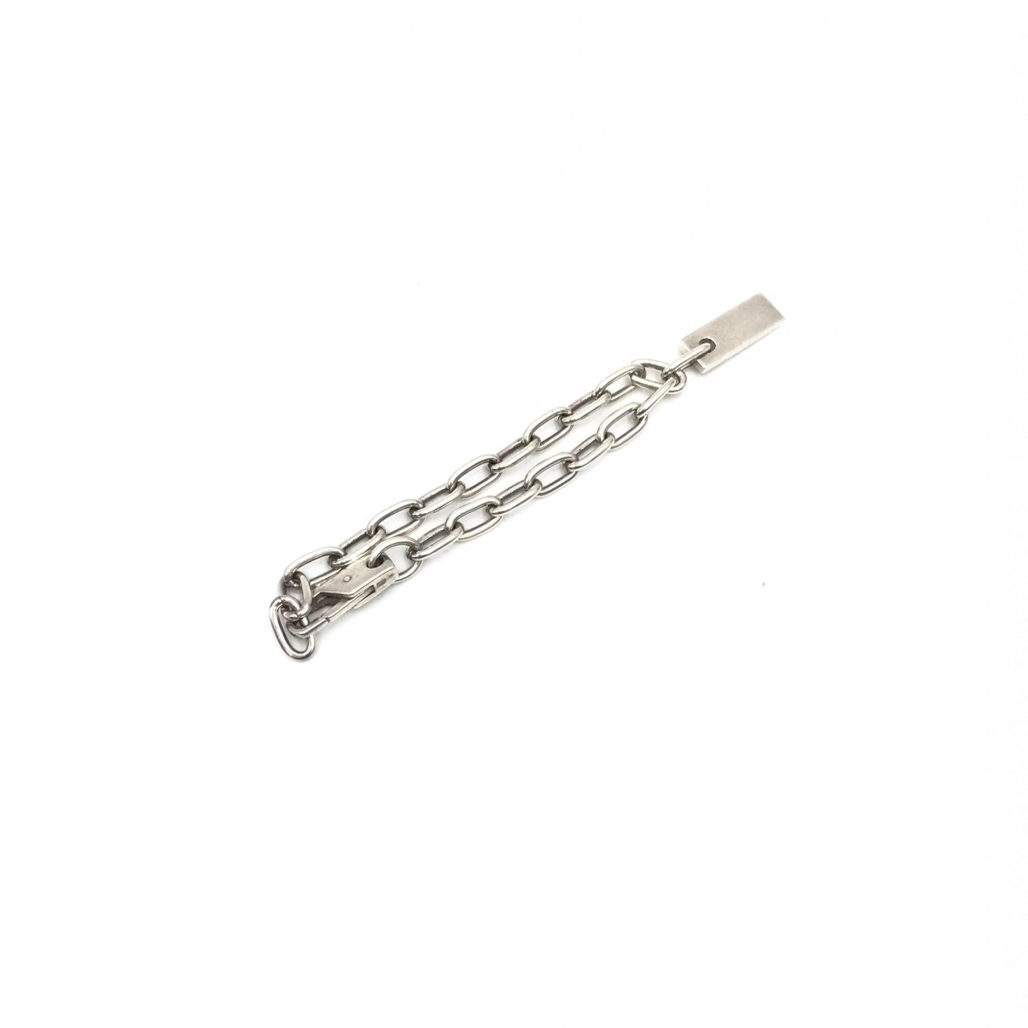 Gucci Sterling Silver Logo Plate Chain Women's Bracelet ( )