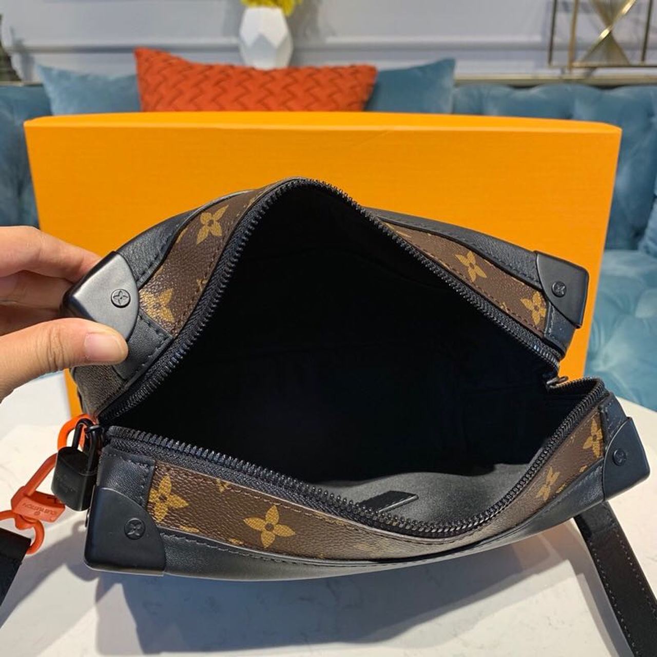 Top Quality Soft Trunk Monogram Canvas For Men, Bags, Shoulder And Crossbody Bags 9.8in/25cm Top Quality M44478