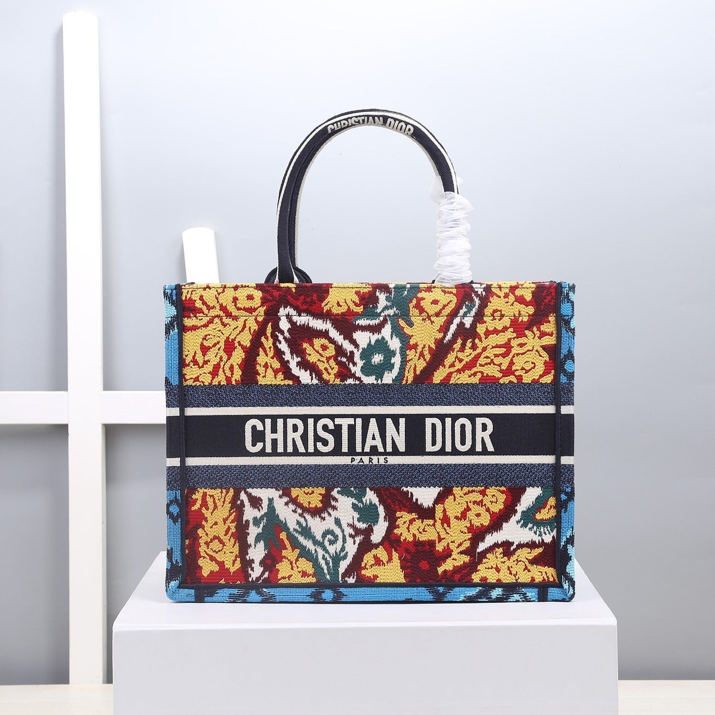 Top Quality MeTop Qualityum Book Tote Multicolor For Women 14in/36cm CD