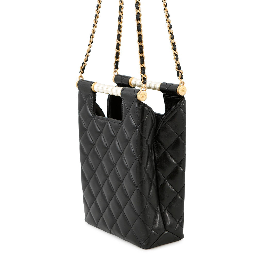 CHANEL Matelasse Pearl Handle Chain Shoulder Bag BlackAP4520 Lambskin