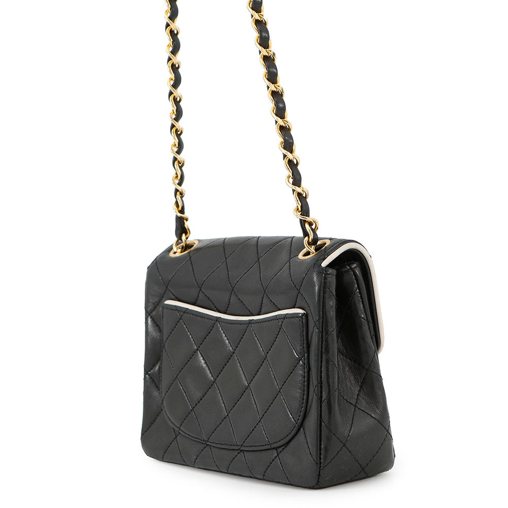 CHANEL Matelasse ChainShoulder Bag Black/White Lambskin Size 18