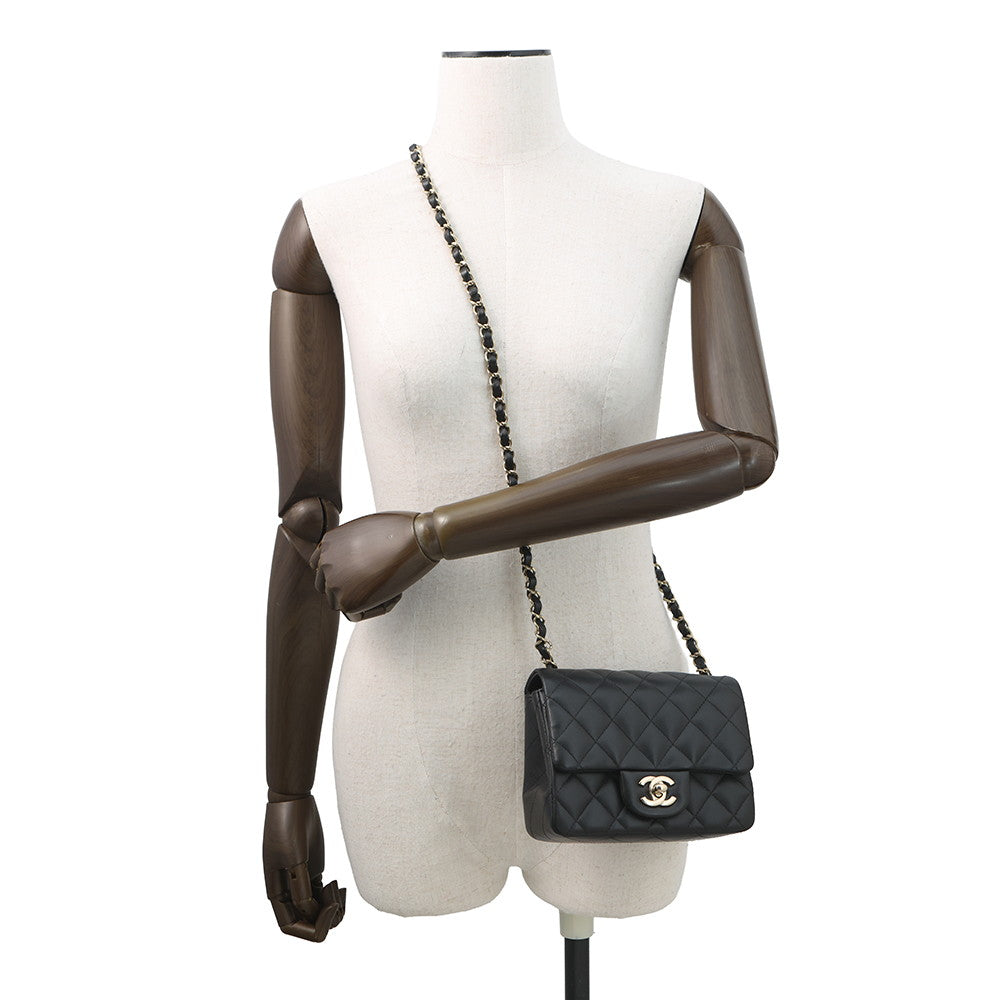 CHANEL Mini Matelasse Single Flap Single Chain Shoulder Bag BlackA35200 Lambskin