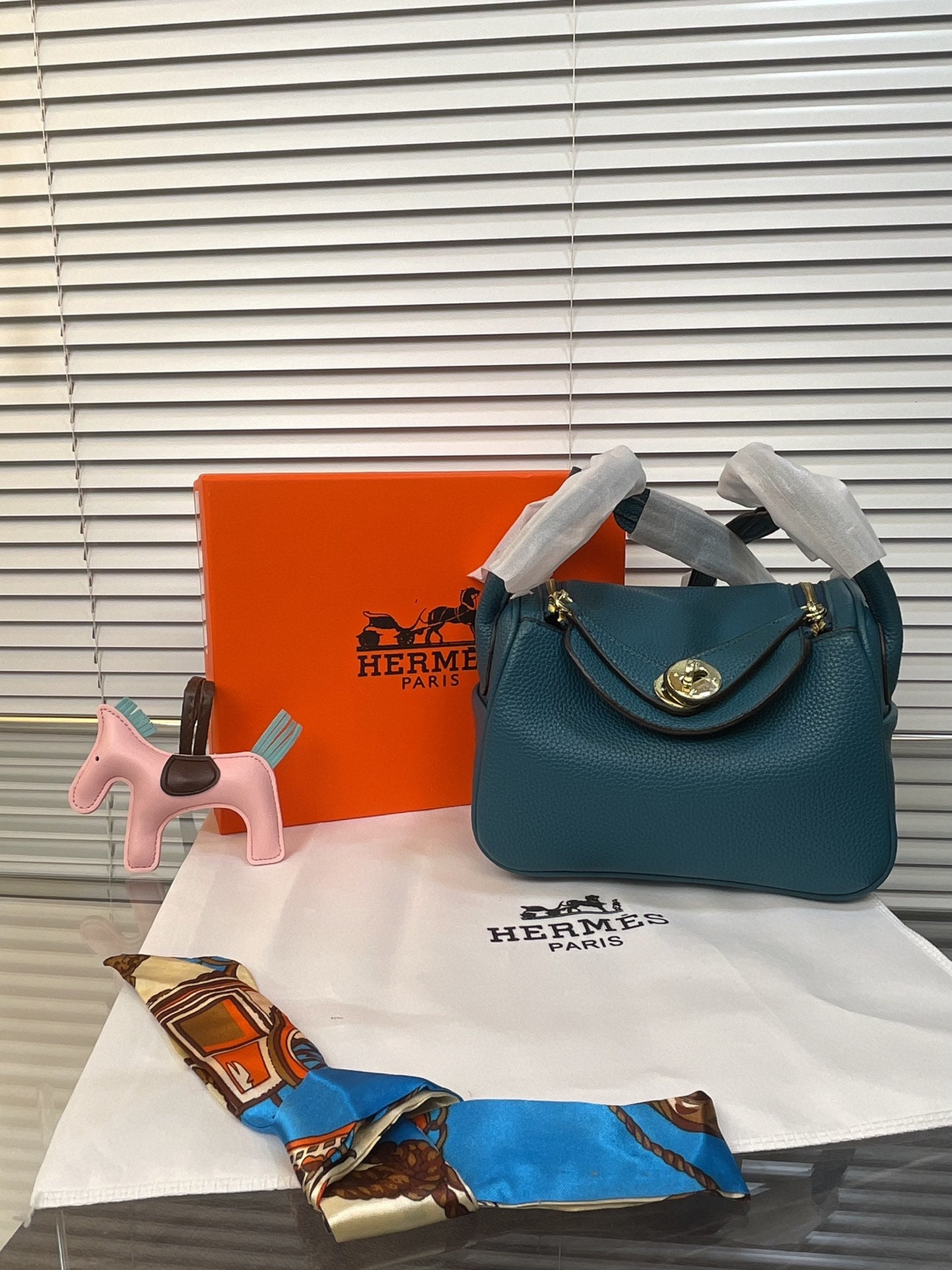 EN - New 1:1 rep  Bags HM 147