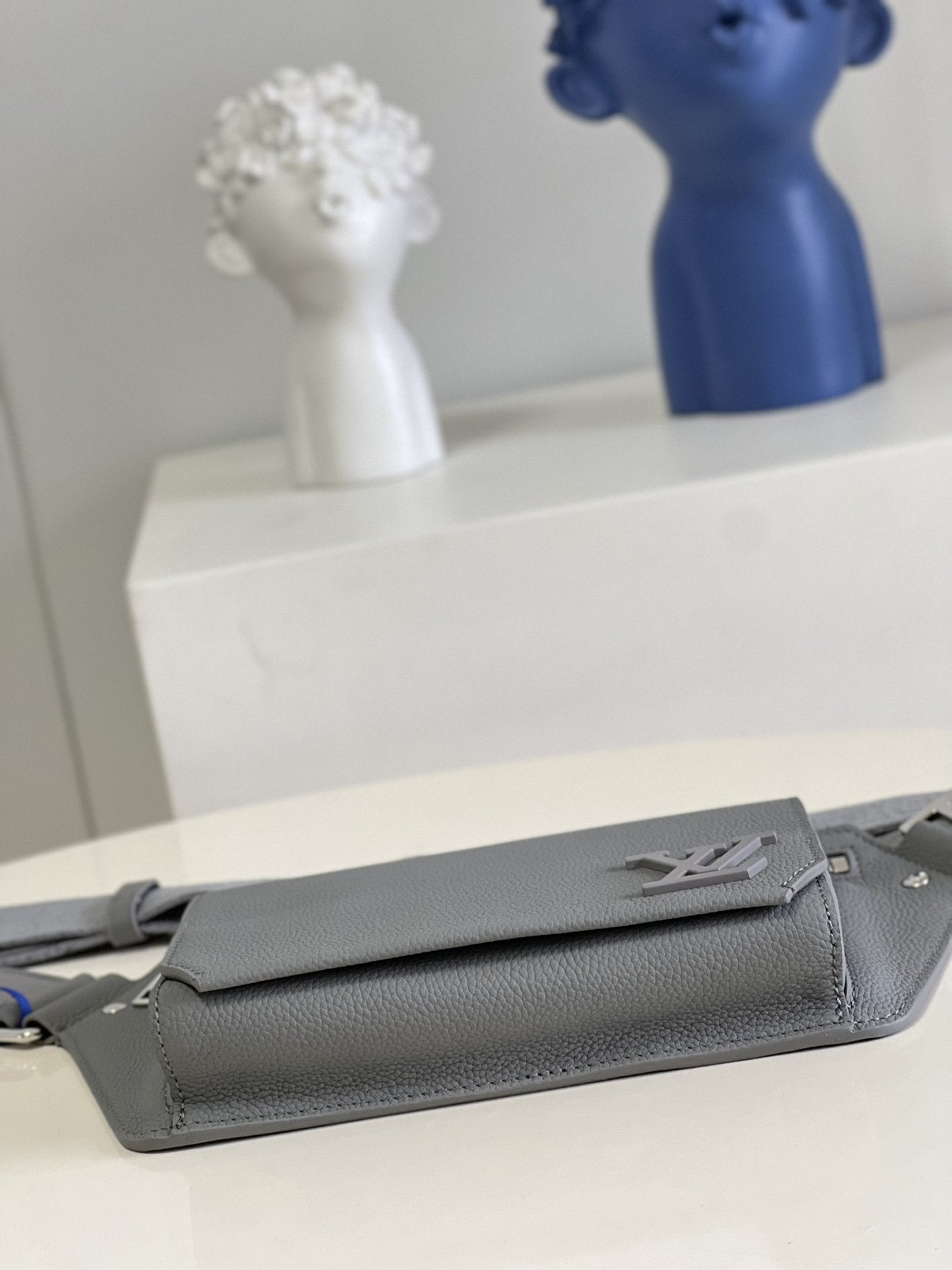 Top Quality Aerogram Slingbag Grey For Men, Bags 30cm Top Quality M59625
