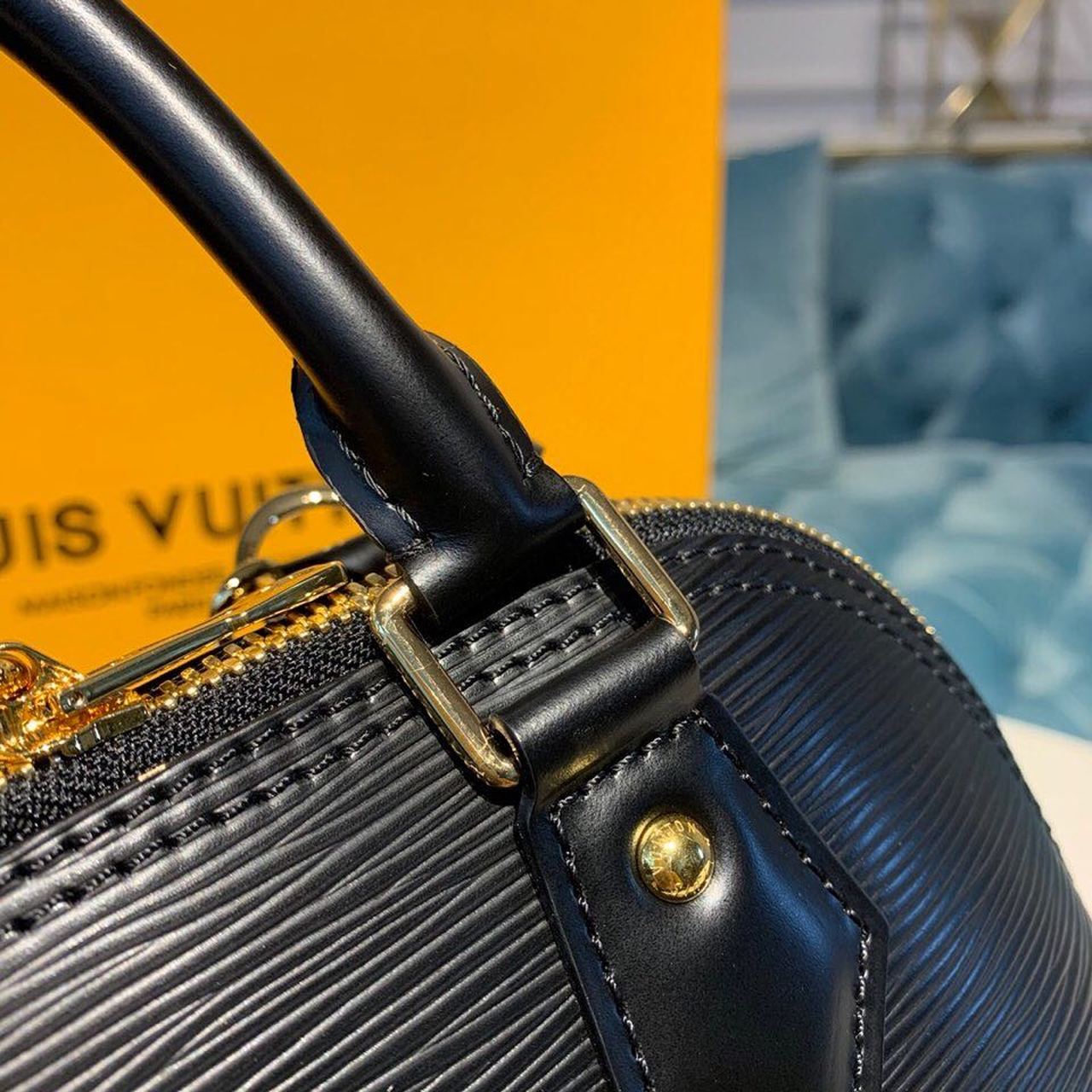 Top Quality Alma BB Epi Black For Women,  Shoulder And Crossbody Bags 9.2in/23.5cm Top Quality M52884