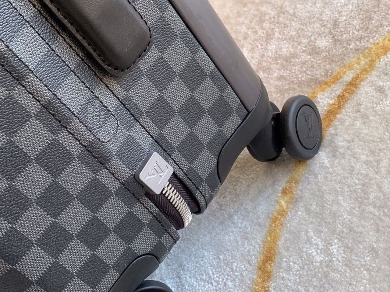 Top Quality Horizon 55 Damier Graphite Canvas For Men, LuGucciage 21.7in/55cm Top Quality N23209