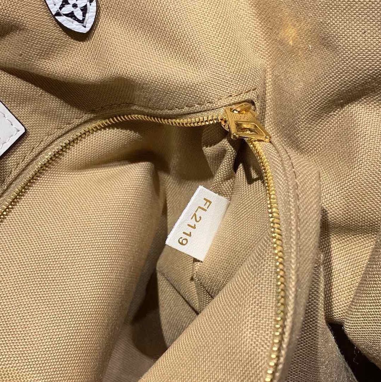 Top Quality OnTheGo GM Tote Bag Monogram Giant Canvas Khaki/Cream/Beige For Women,  Shoulder Bags 16.3in/41.5cm Top Quality M44571