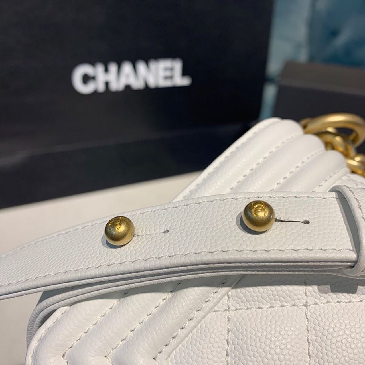 CHLSmall Boy Handbag White For Women Bags, Shoulder And Crossbody Bags 7.8in/20cm A67085