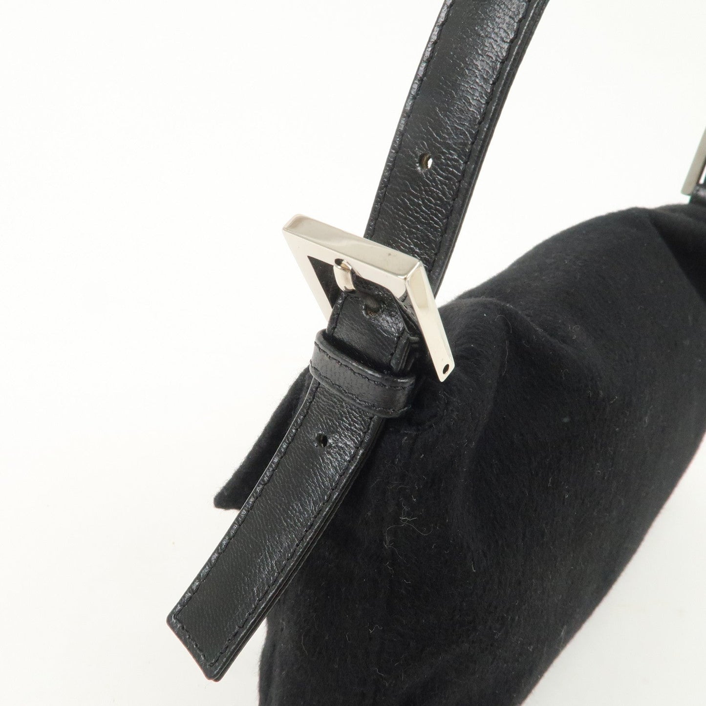 FENDI Mamma Baguette Cashmere Leather Shoulder Bag  Black 26424  d