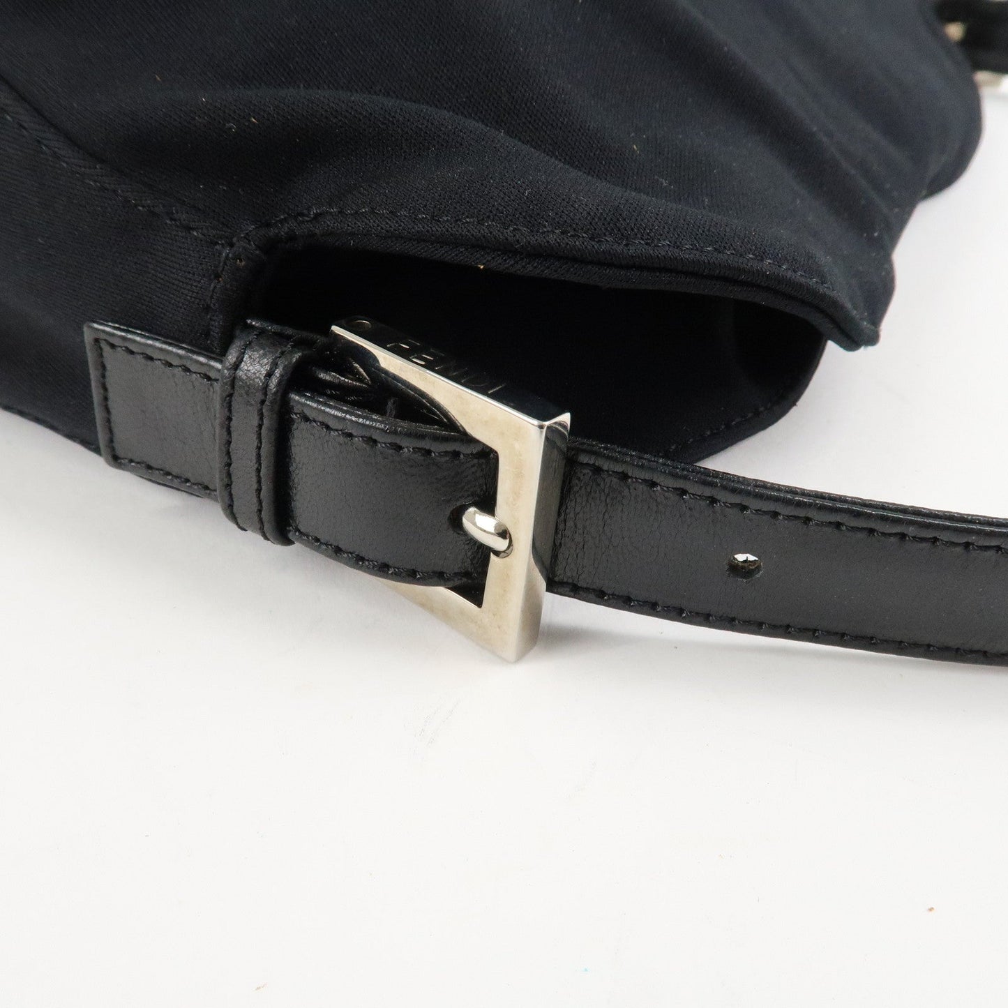 FENDI Mamma Baguette Nylon Jersey Leather Shoulder Bag Black  d