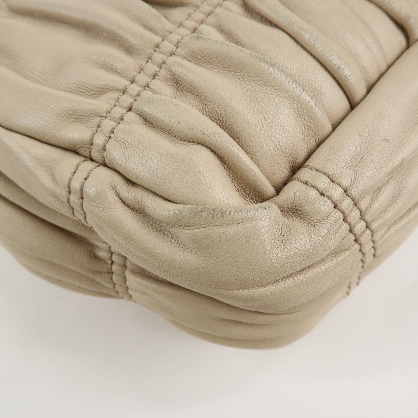 PRADA Leather Gathered Chain Shoulder Bag Ivory B4695C  d