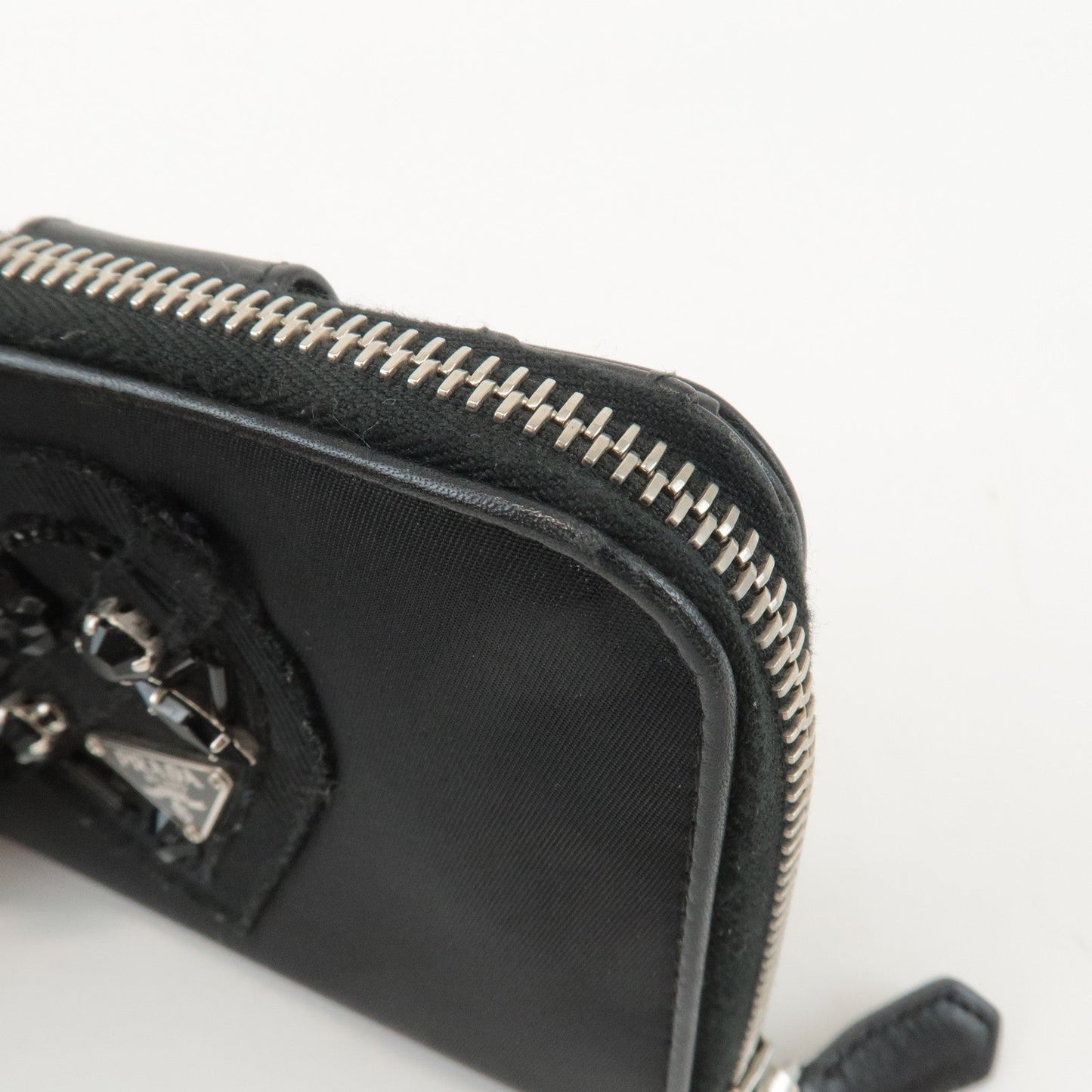PRADA Logo Leather Round Zip Wallet Bijou Black  d