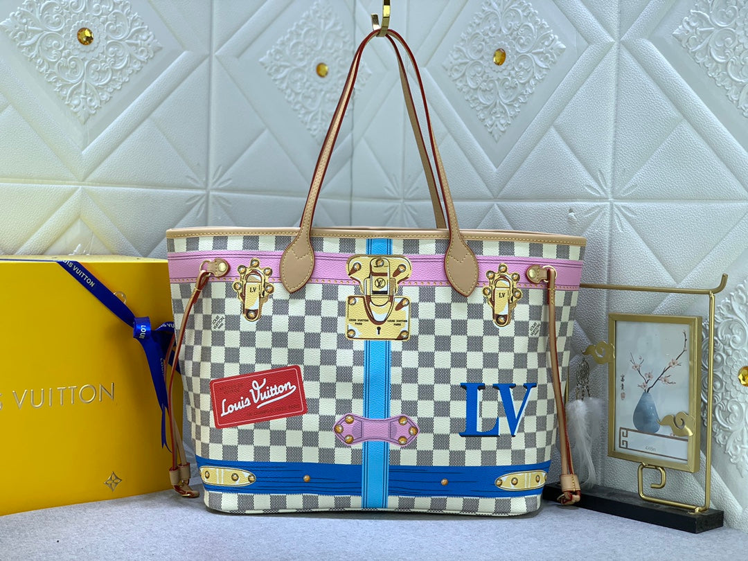 EN - Luxury Bags LUV 810